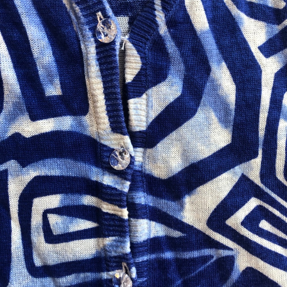 Top - Picture 2 of 2